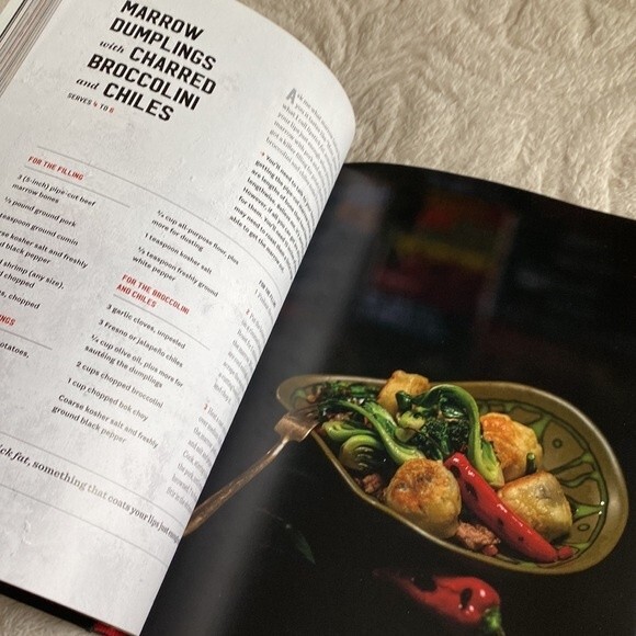 COOKBOOK * RED ROOSTER of HARLEM The cookbook by Marcus Samuelsson. - Picture 9 of 16